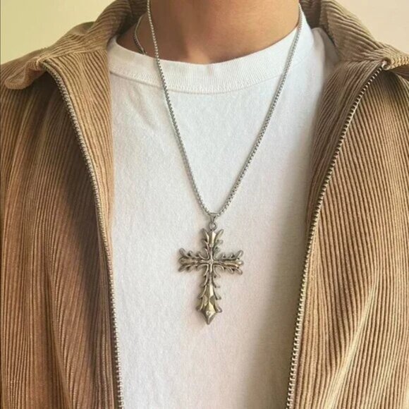 y2k grunge silver cross pendant necklace - Picture 3 of 6